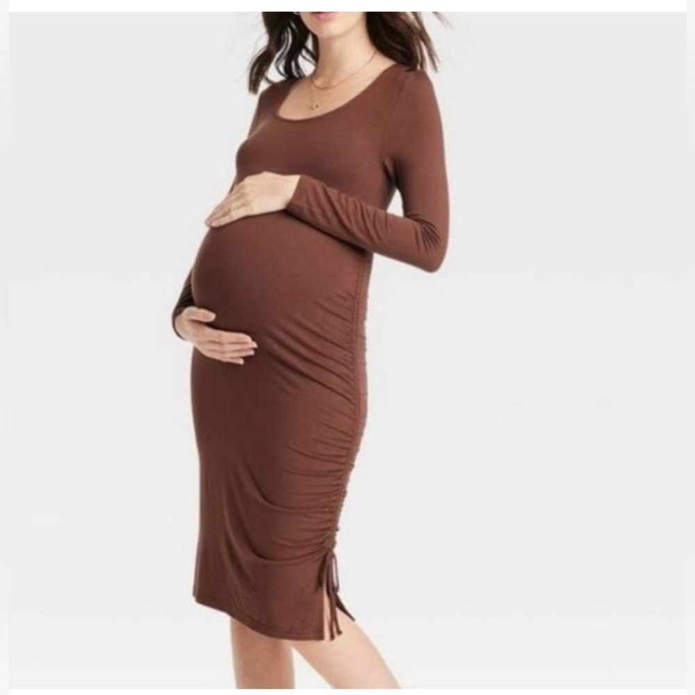 🎯nwt ingrid & isabel brown maternity dress